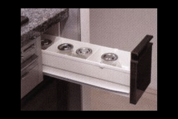 グランドミレーニアのスパイスラック